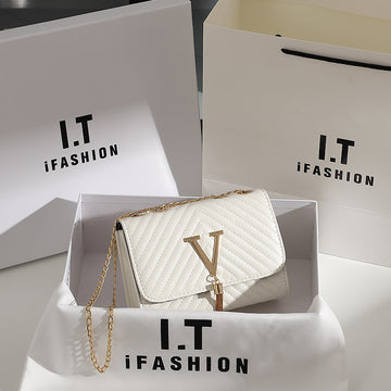 Classic Tassel Decor Mini Shoulder Bag, Quilted Detail Flap Chain Bag For Women,