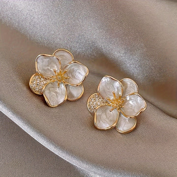 Pretty Sweet Flower Design Stud Earrings Zinc Alloy Jewelry