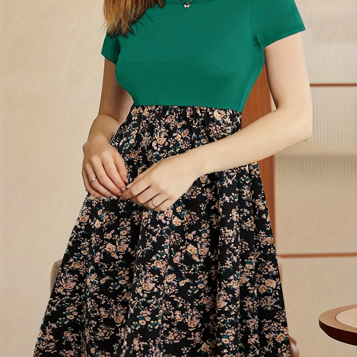 Vibrant Floral Print Crew Neck Dress - Short Sleeve,/MH