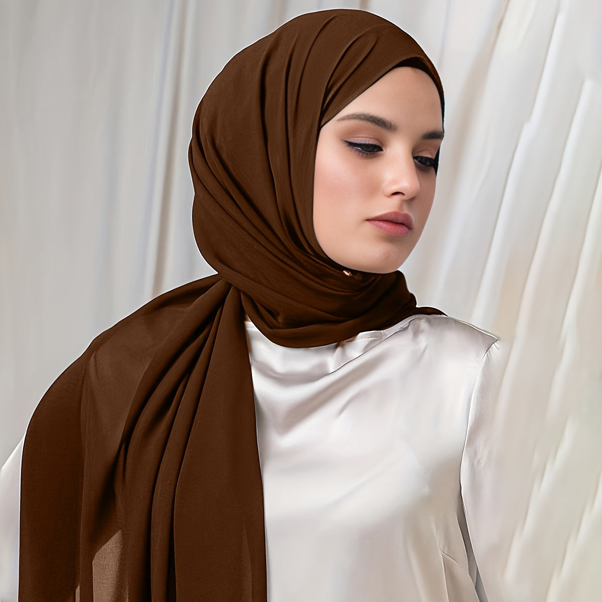 1box Solid Color Chiffon Hijab And Hijab Pins Thin Breathable Sunscreen Scarves'/MH