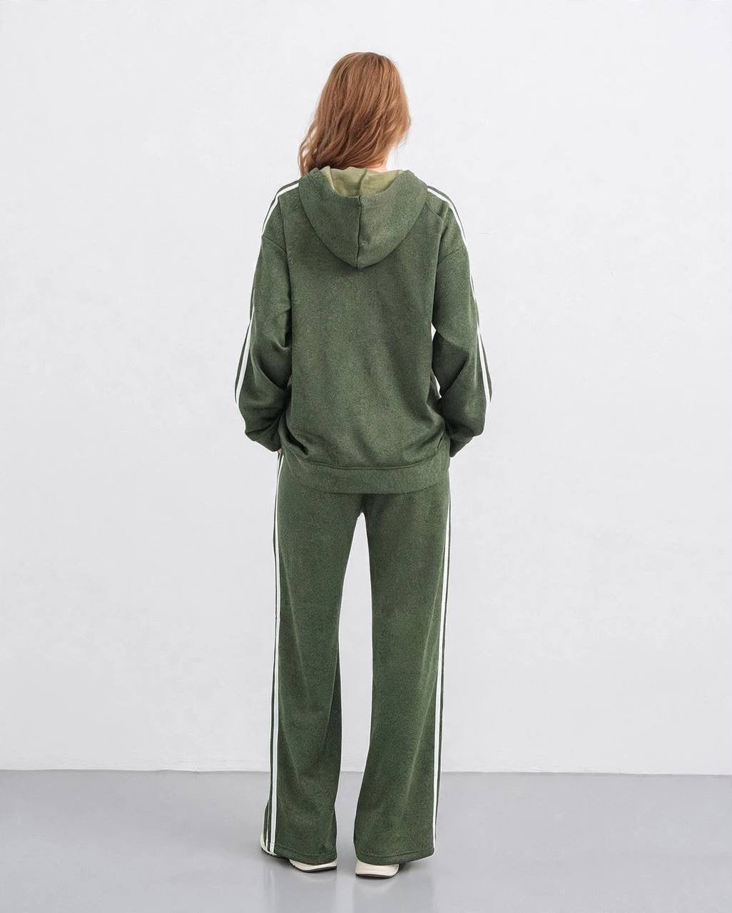 Outline Women’s Tracksuit Set | MH Edition