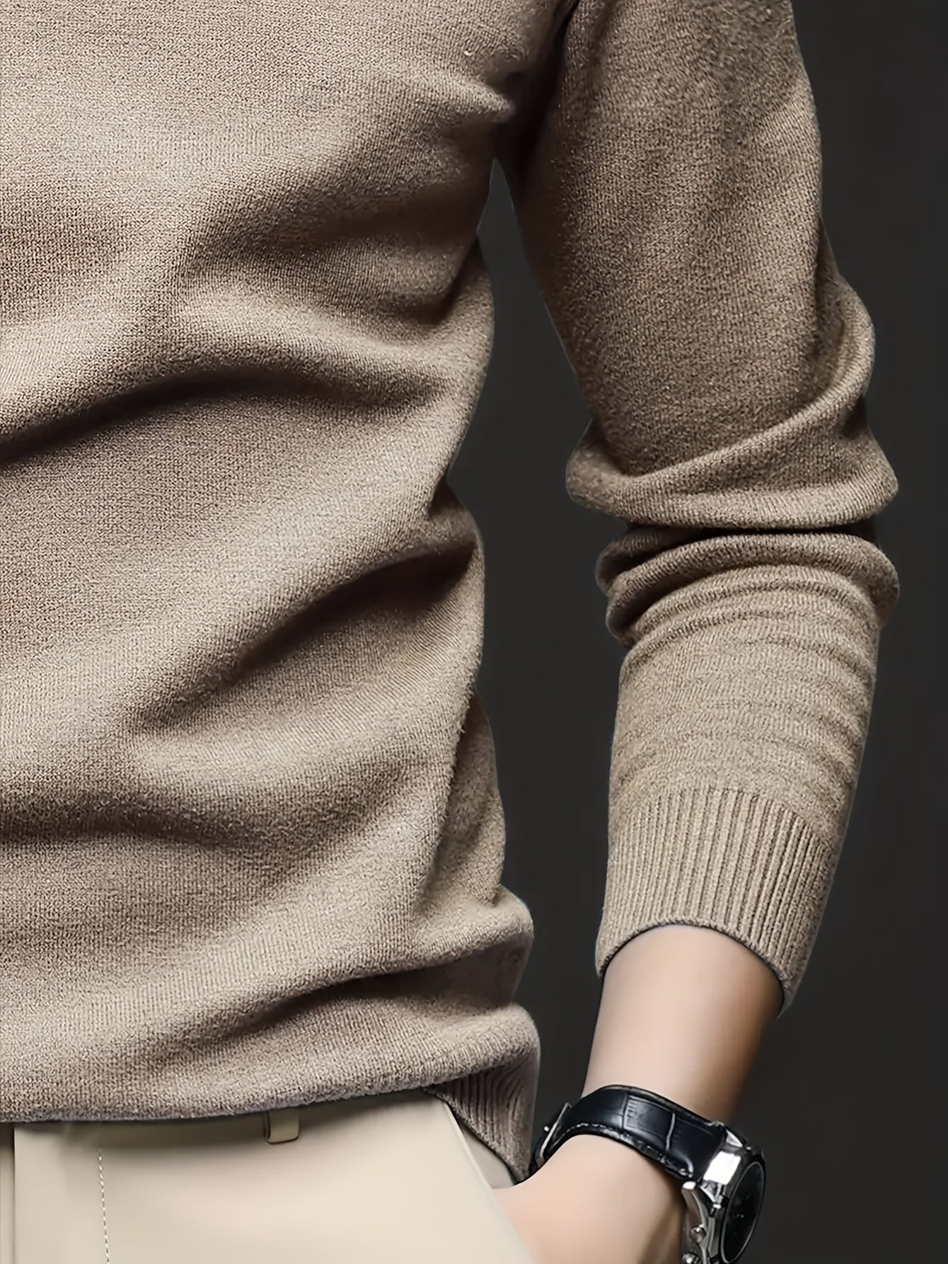 Men's Casual Solid Color Turtleneck Sweater .