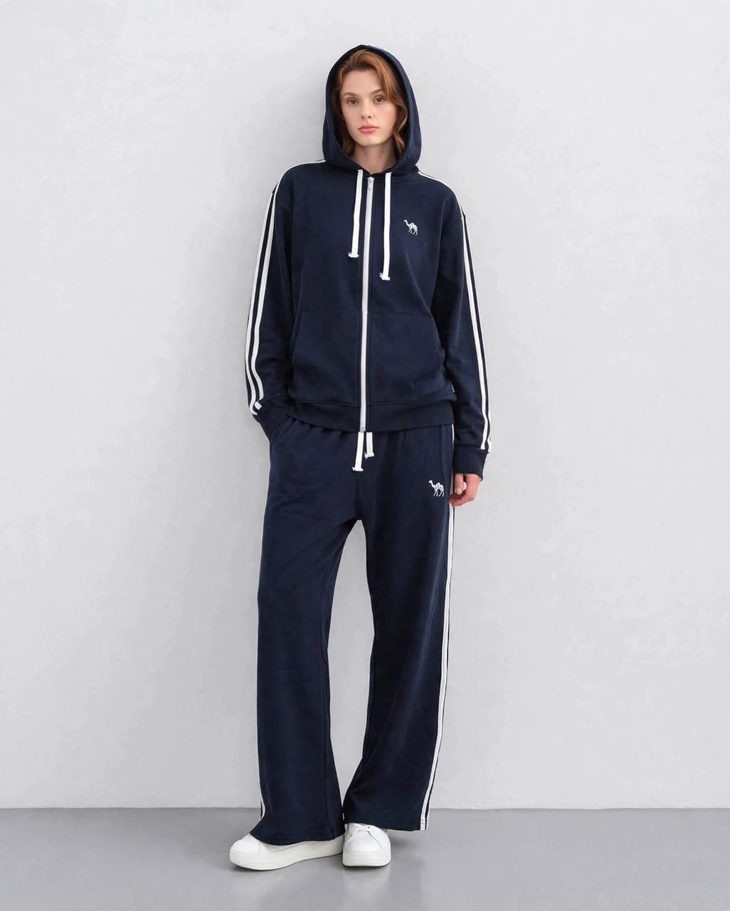 Outline Women’s Tracksuit Set | MH Edition