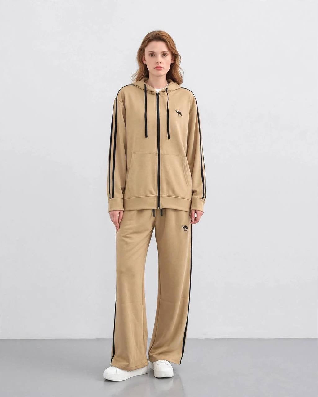 Outline Women’s Tracksuit Set | MH Edition