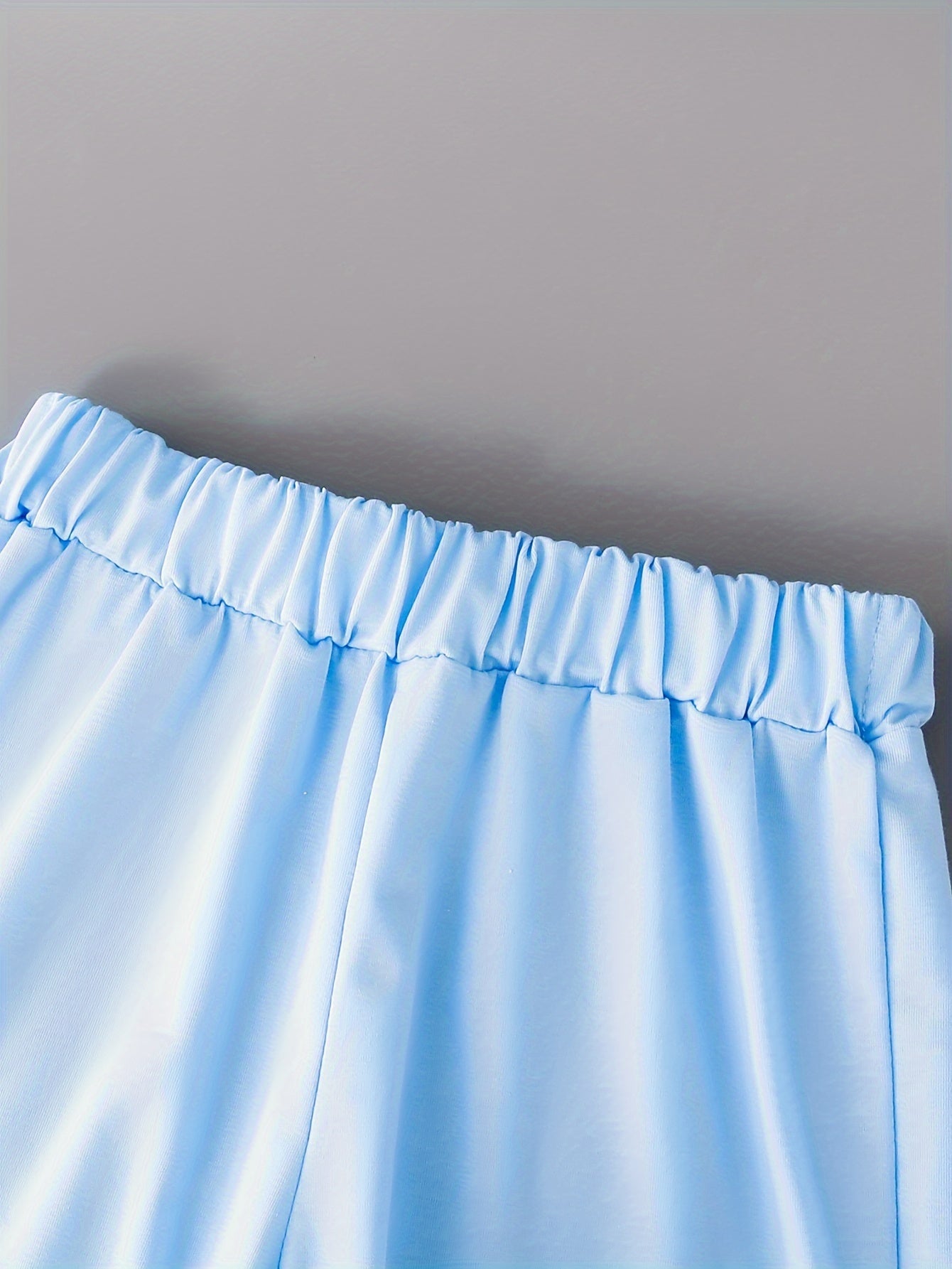 3pcs Boys Casual Solid Short Sleeve T-shirt & Smile Face Print Shorts.