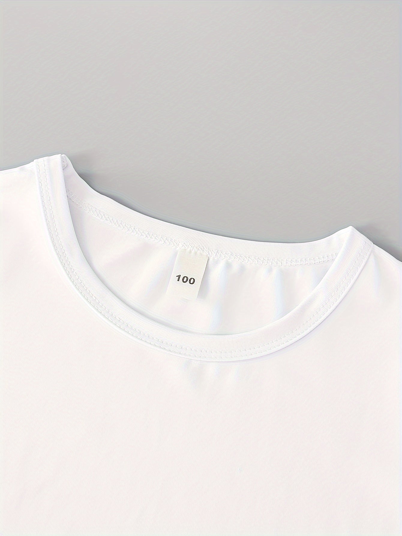 3pcs Boys Casual Solid Short Sleeve T-shirt & Smile Face Print Shorts.