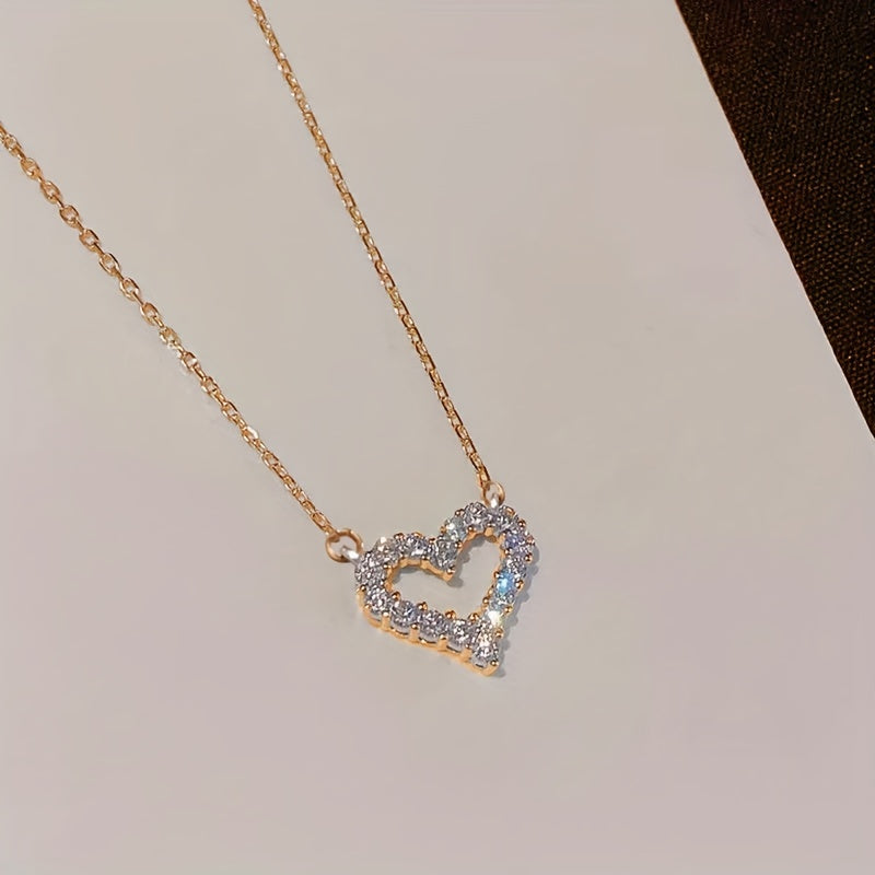 1pc Sparkling Faux Diamond Heart Pendant Necklace For Men And Women - Perfect Gift For Your Daughter's Birthday Party!