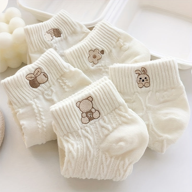 5 Pairs of Whimsical Cartoon Patterned Ankle Socks for Women -./MS