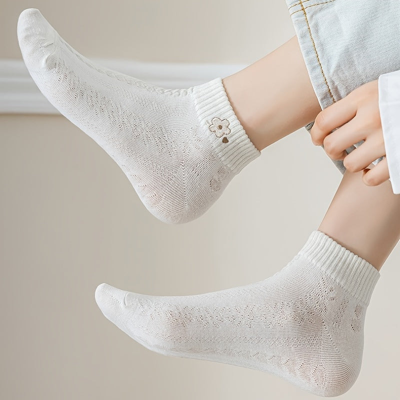 5 Pairs of Whimsical Cartoon Patterned Ankle Socks for Women -./MS