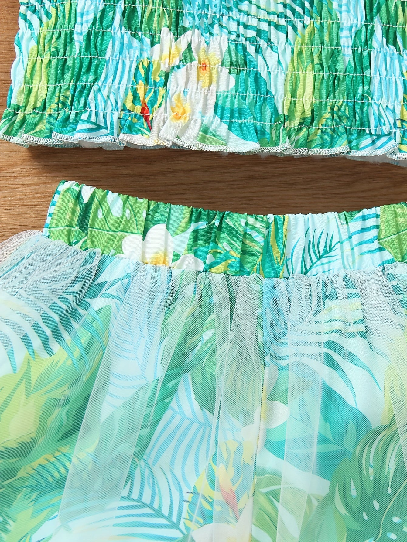 Girls' Two-Piece Set with Spaghetti Strap Butterfly Print .