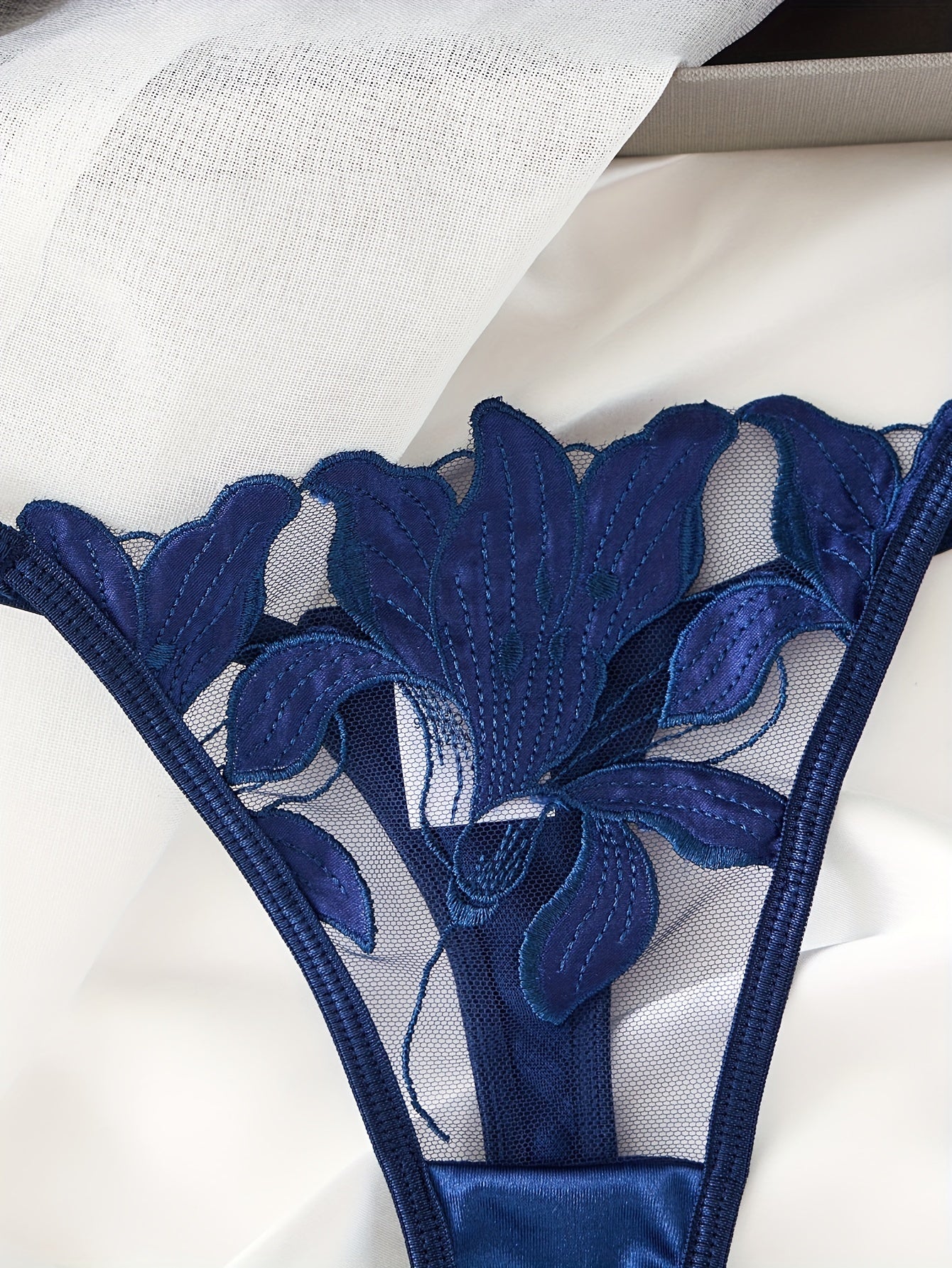 Elegant Lingerie Set, Floral Embroidery Semi Sheer Cami Bra & Panties,/MH