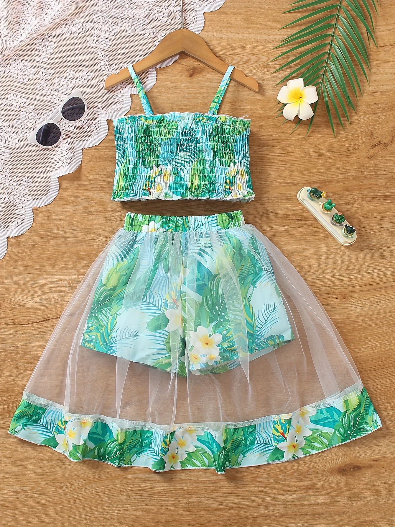 Girls' Two-Piece Set with Spaghetti Strap Butterfly Print .