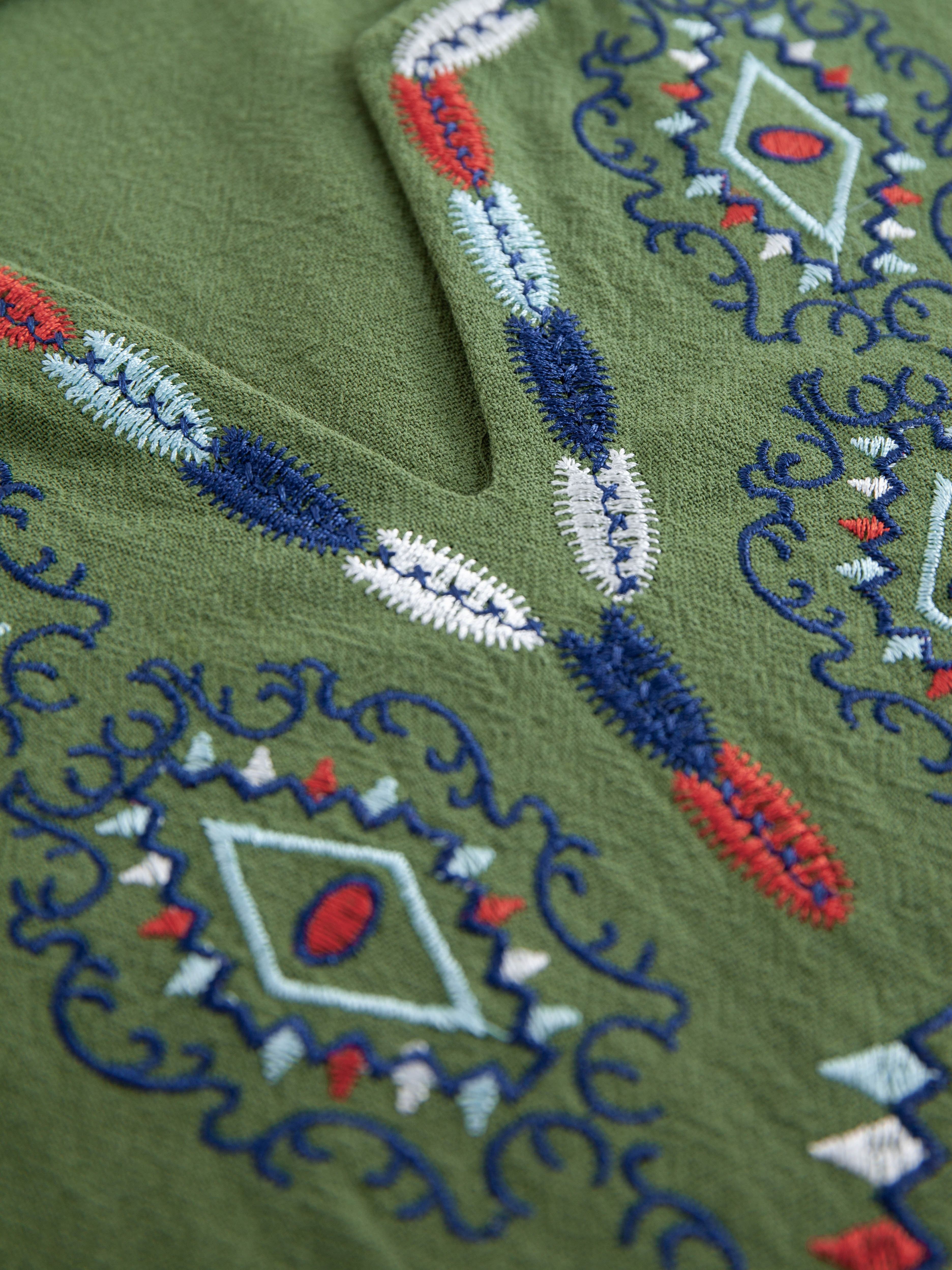 Embroidered V Neck Kaftan Dress, Elegant Half Sleeve .MH