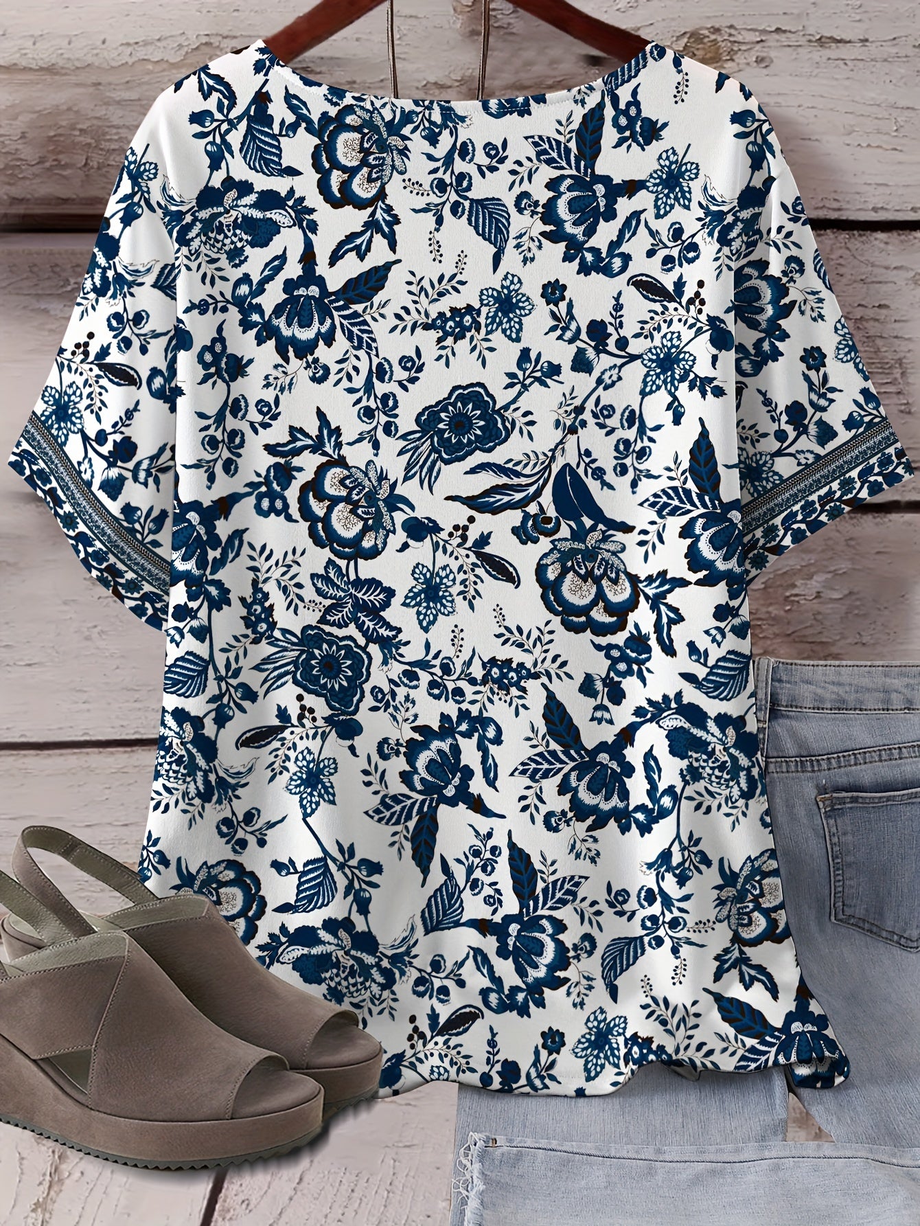Women's Plus Size Casual Short Sleeve T-Shirt - White with Green .