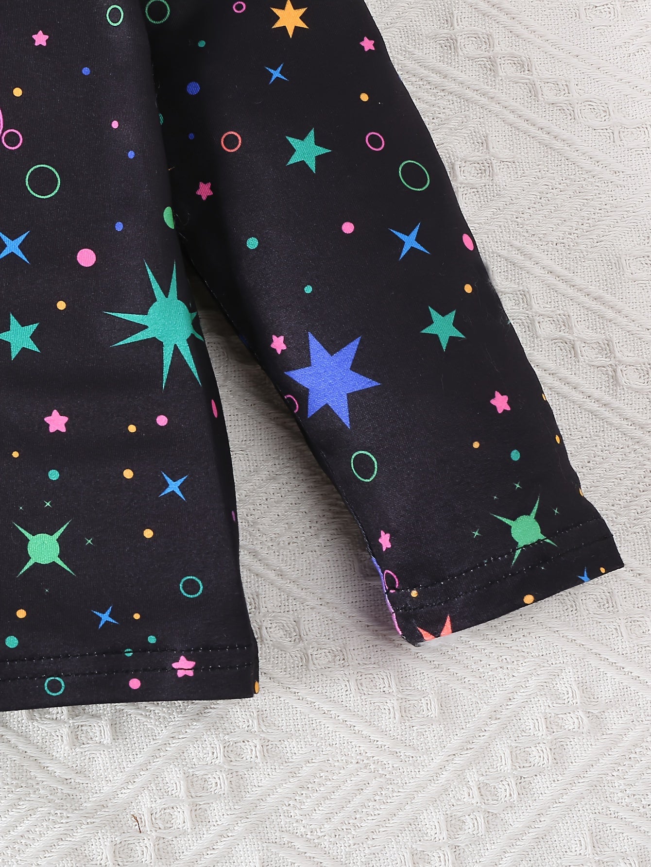 Girl'S 2pcs Starry Night Pajama Set with Long Sleeve.