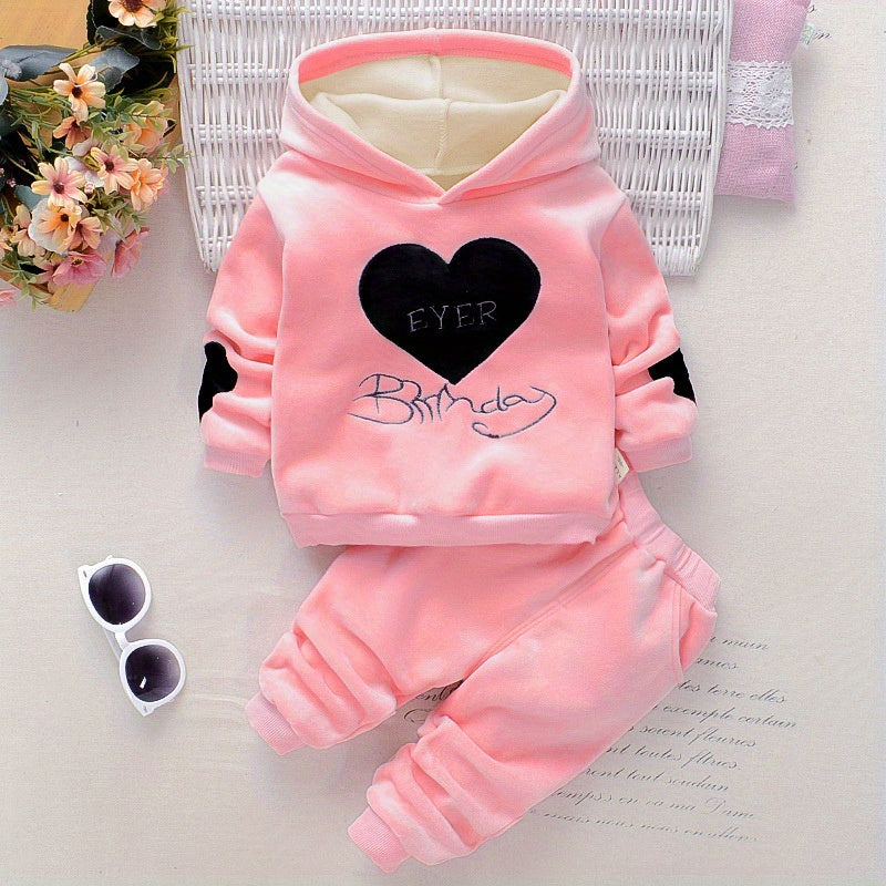 2pcs Adorable Baby Girls' Heart-Themed Long-Sleeved Hoodie .