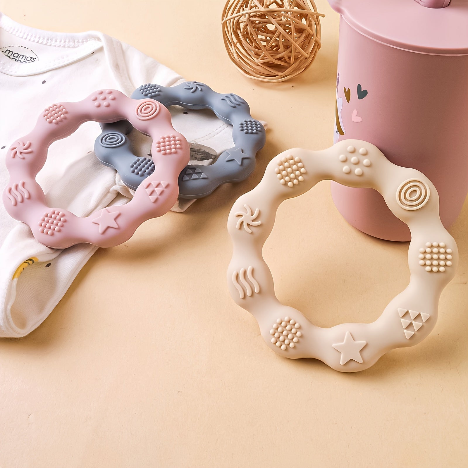 Silicone Teether, BPA Free, Lightweight, Soft And Textured Teething Ring, Christmas Halloween Thanksgiving Easter Gift
