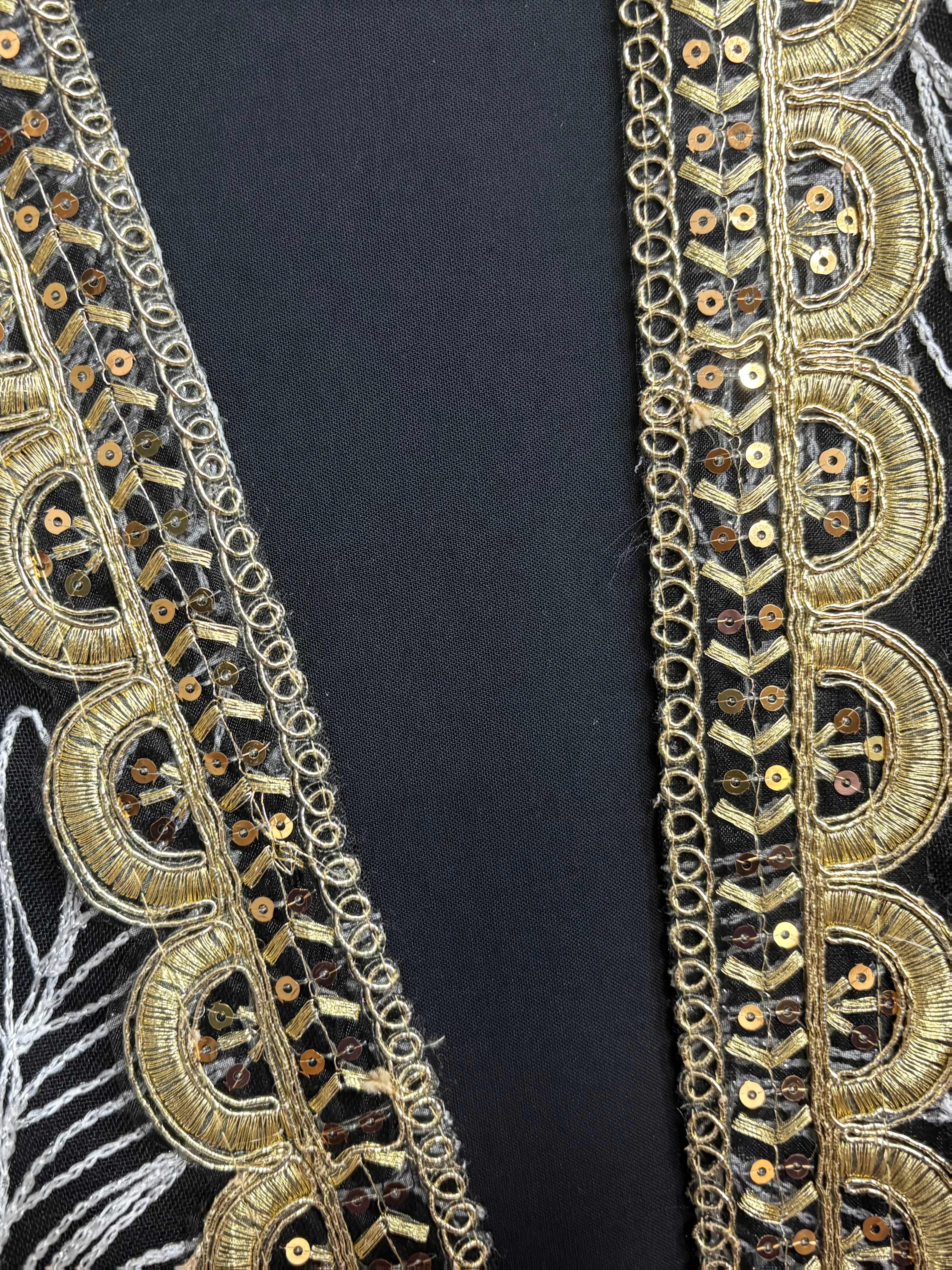 Elegant Black Abaya with Golden Floral Embroidery - Stylish Long-Sleeve '/MH