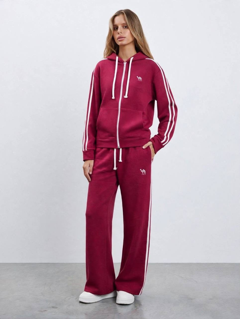 Outline Women’s Tracksuit Set | MH Edition