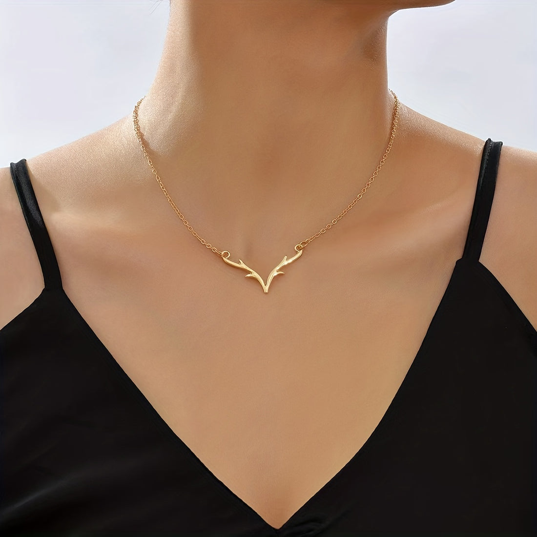 Minimalist Style Deer Shape Clavicle Necklace Elegant Neck Jewelry Gift For Women Christmas Ornament