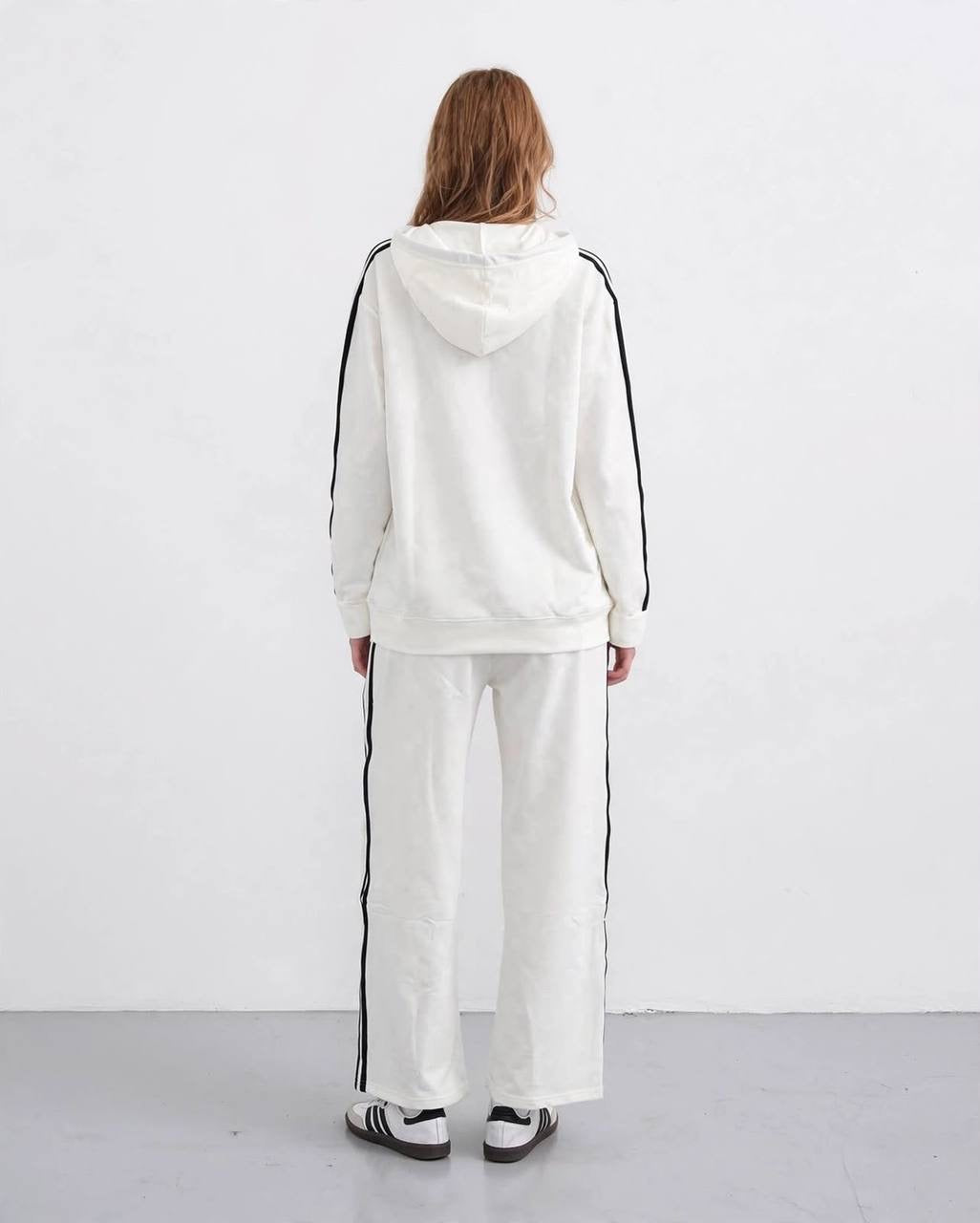 Outline Women’s Tracksuit Set | MH Edition