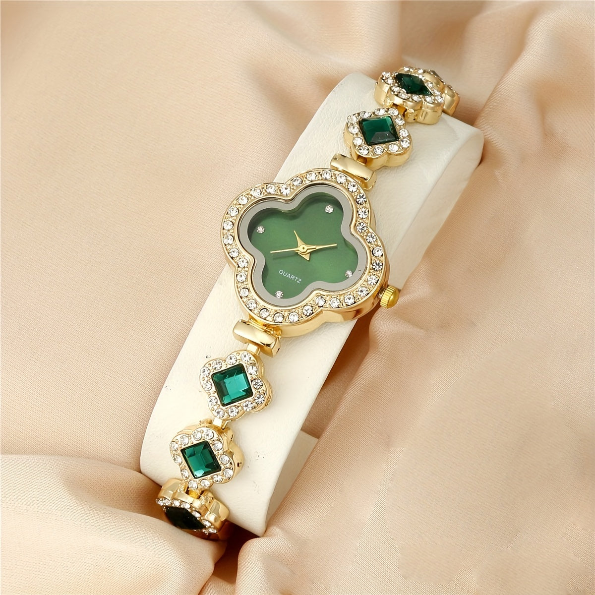 Clover Pointer Quartz Watch - Elegant Baroque Rhinestone Analog Wrist Watch with 4pcs Jewelry Set, Perfect Gift for Mom, Her, or Yourself, Ideal for Any Occasion
