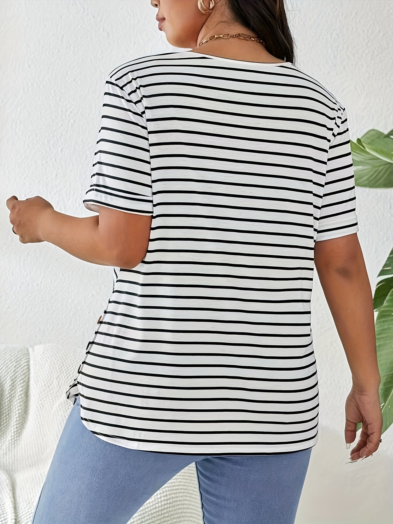 [Elegant T-Shirt] Elegant Striped Women's Plus Size T-Shirt /MH