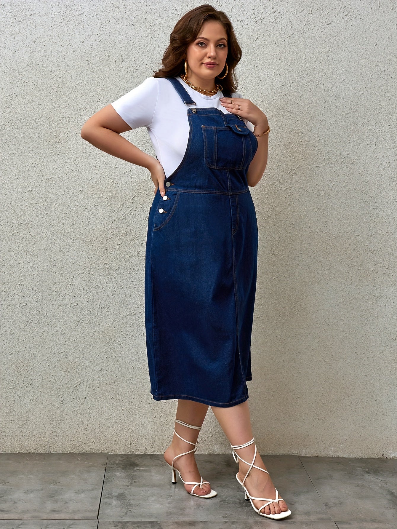 Plus-size denim dress with one-piece straps