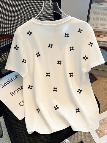 Women'S White V-Neck T-Shirt with Black Cross Pattern - /MH
