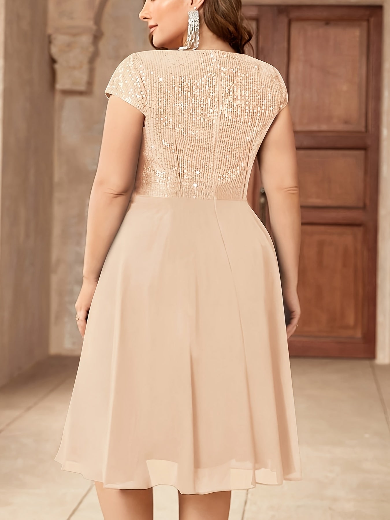 Women'S Plus-Size Chiffon Dress with Sequin Patchwork