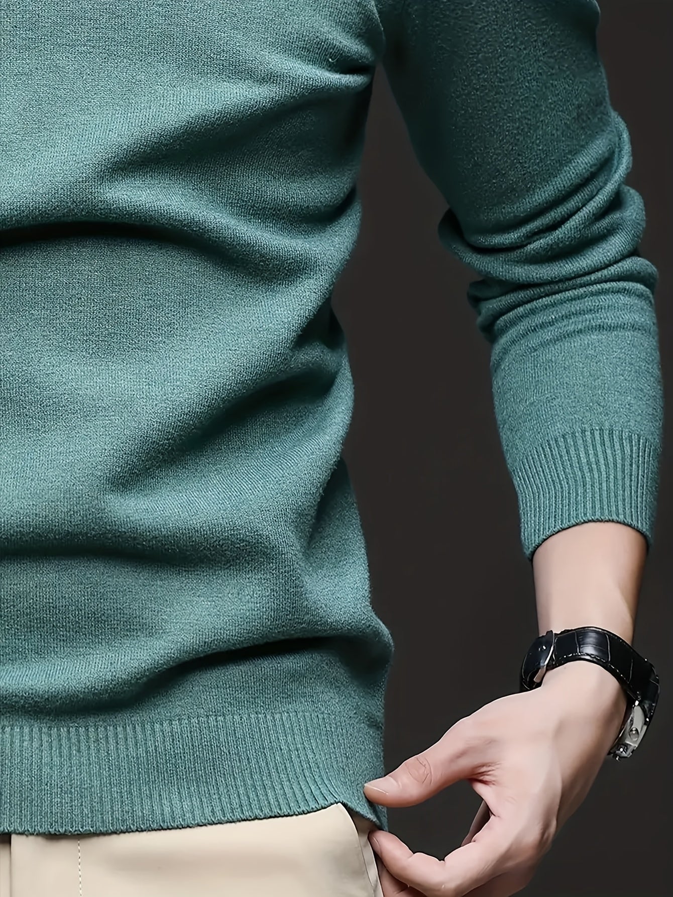 Men's Casual Solid Color Turtleneck Sweater .