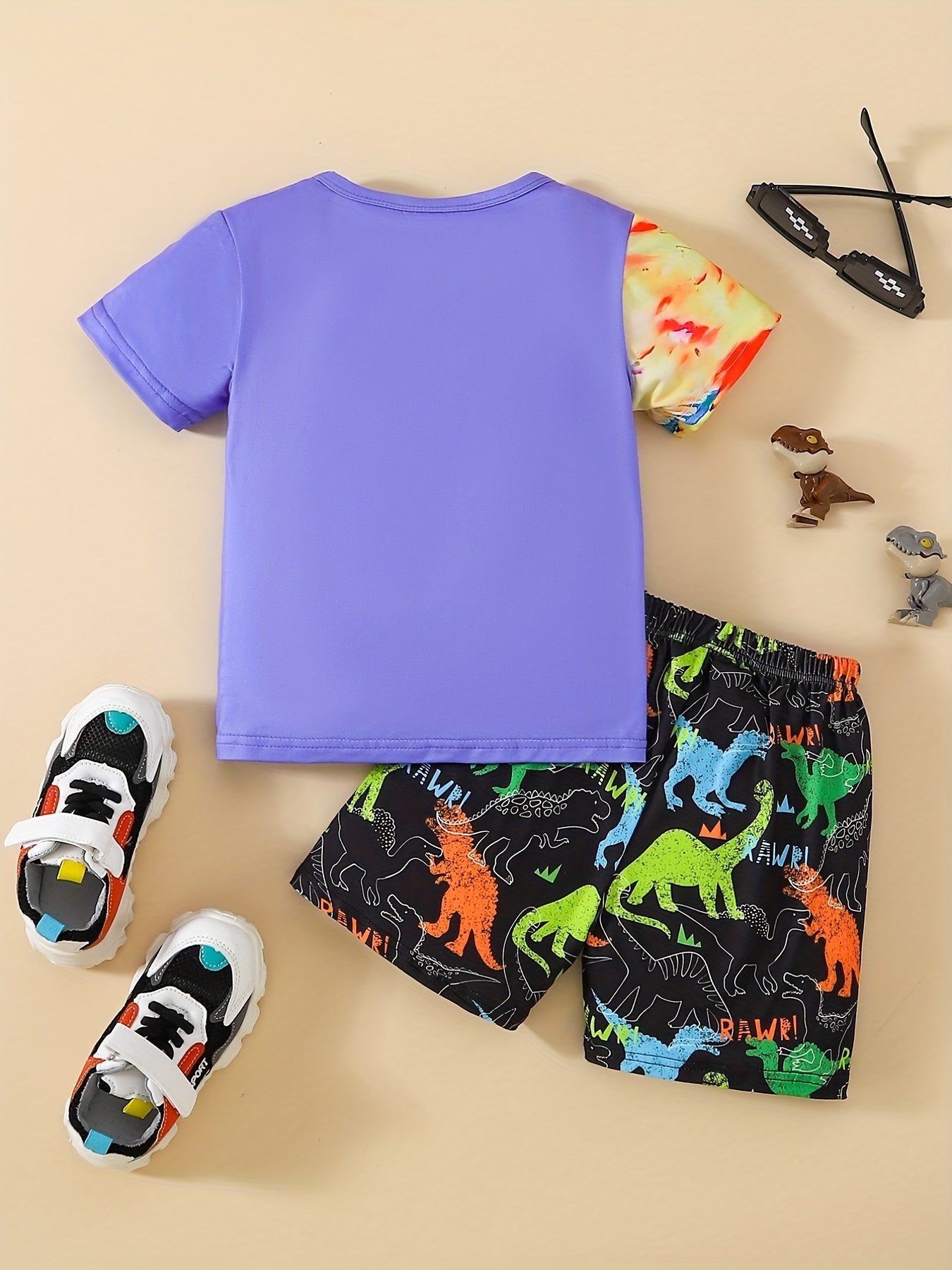 Boys Dinosaur Casual Outfit Round Neck T-shirt.