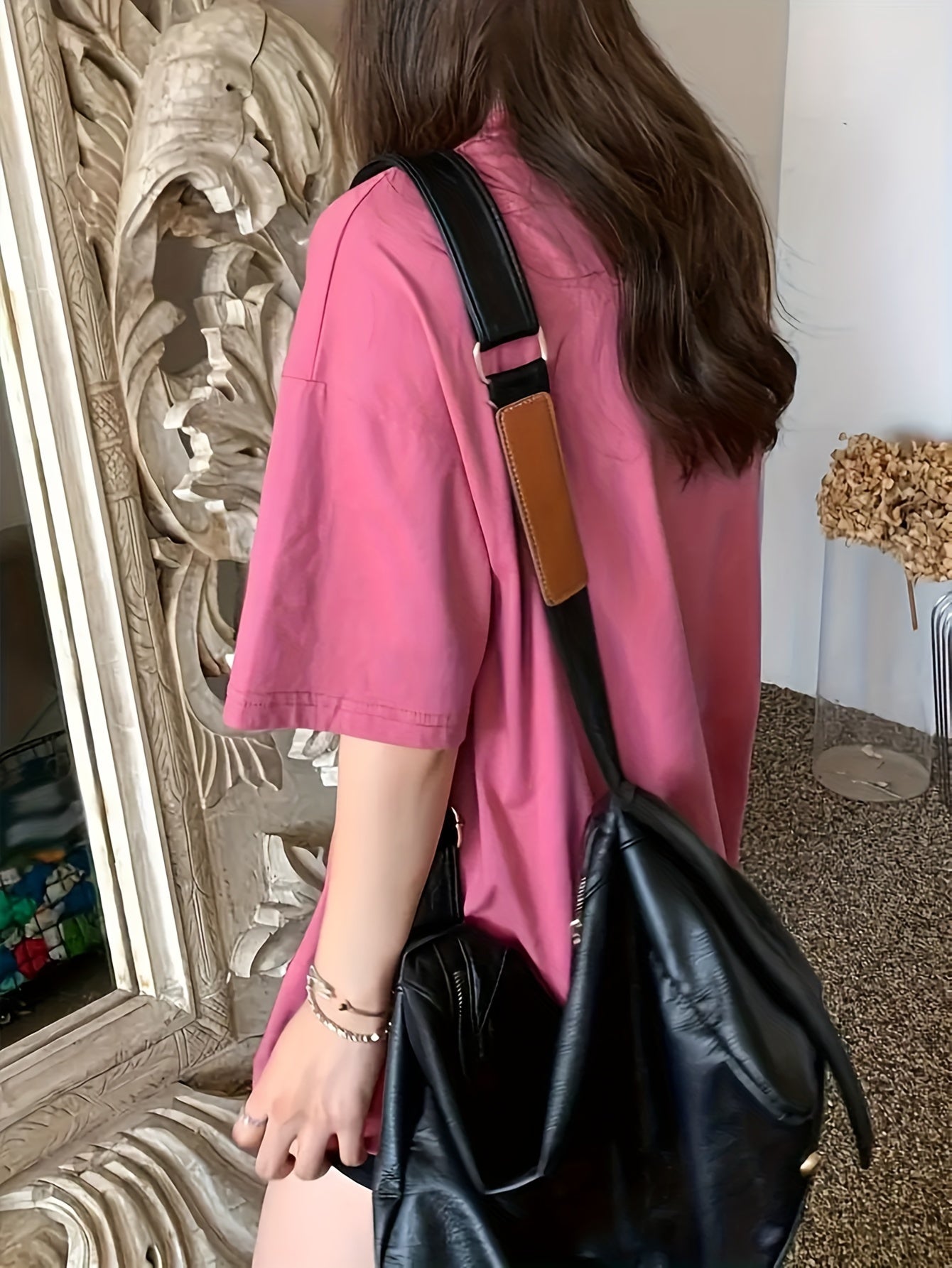 Women'S Pink "Thousand Masterpieces" Graphic T-Shirt .