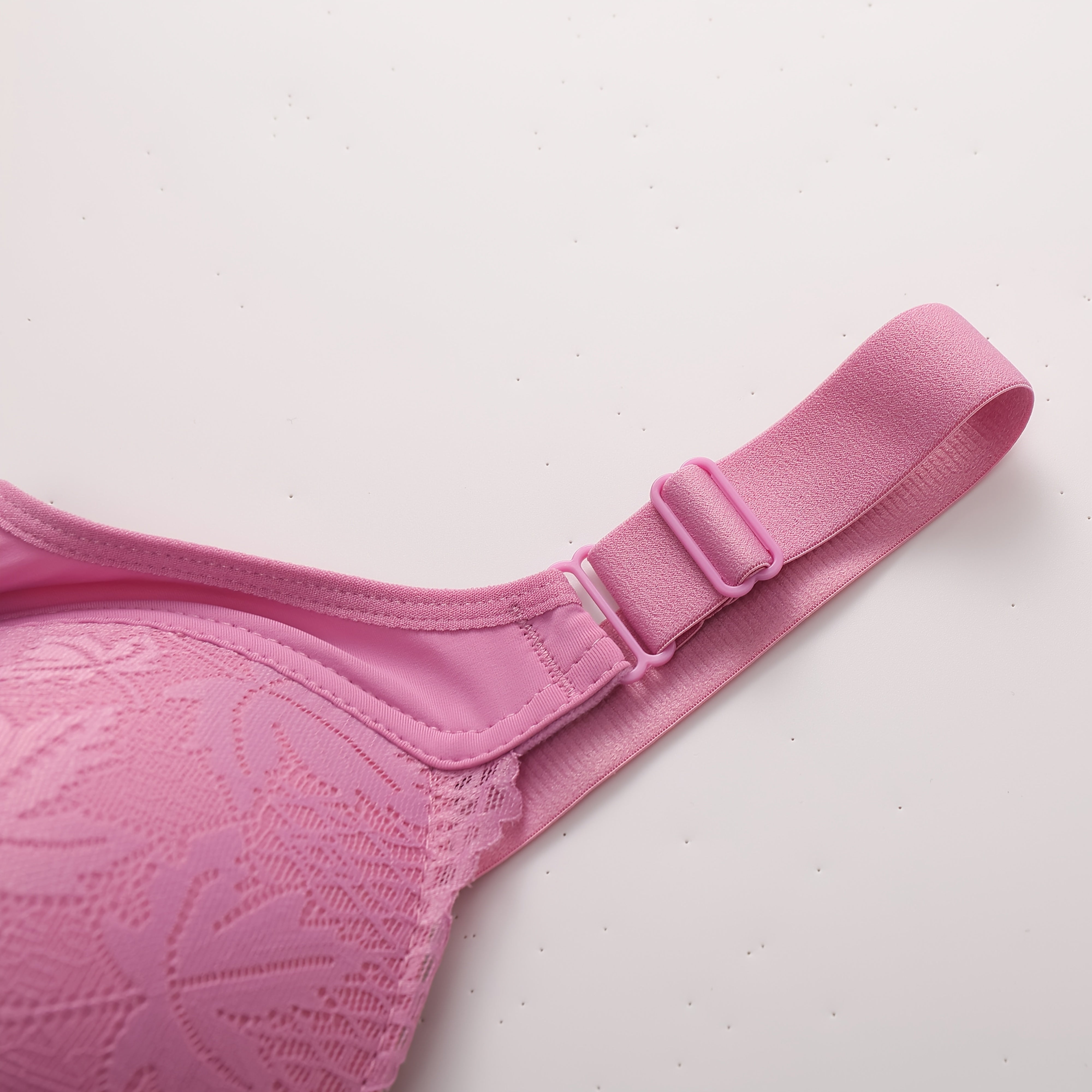 Women's Everyday Bra - Soft Lavender Lace Undergarment with Non-Removable ./MH