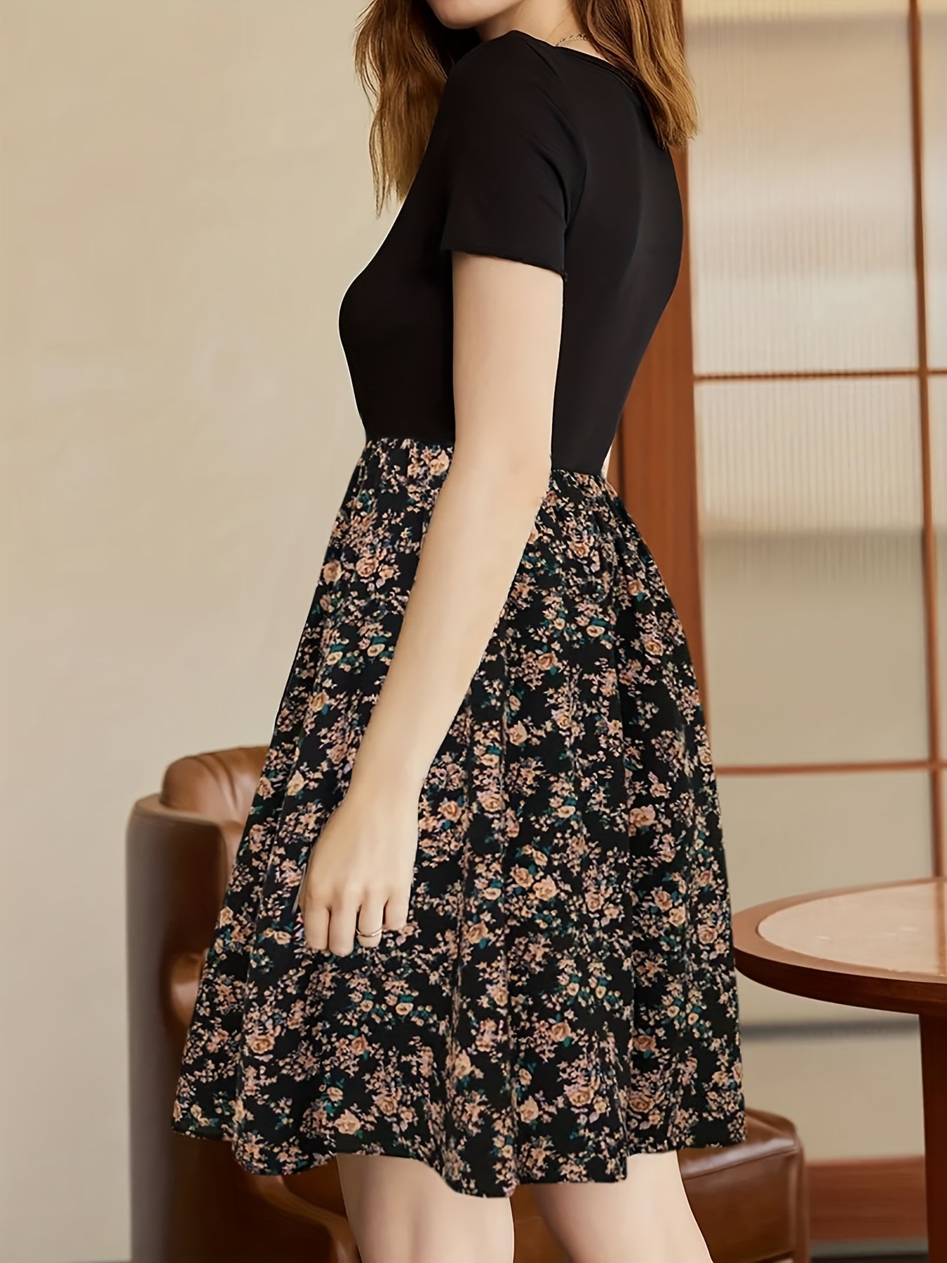 Vibrant Floral Print Crew Neck Dress - Short Sleeve,/MH