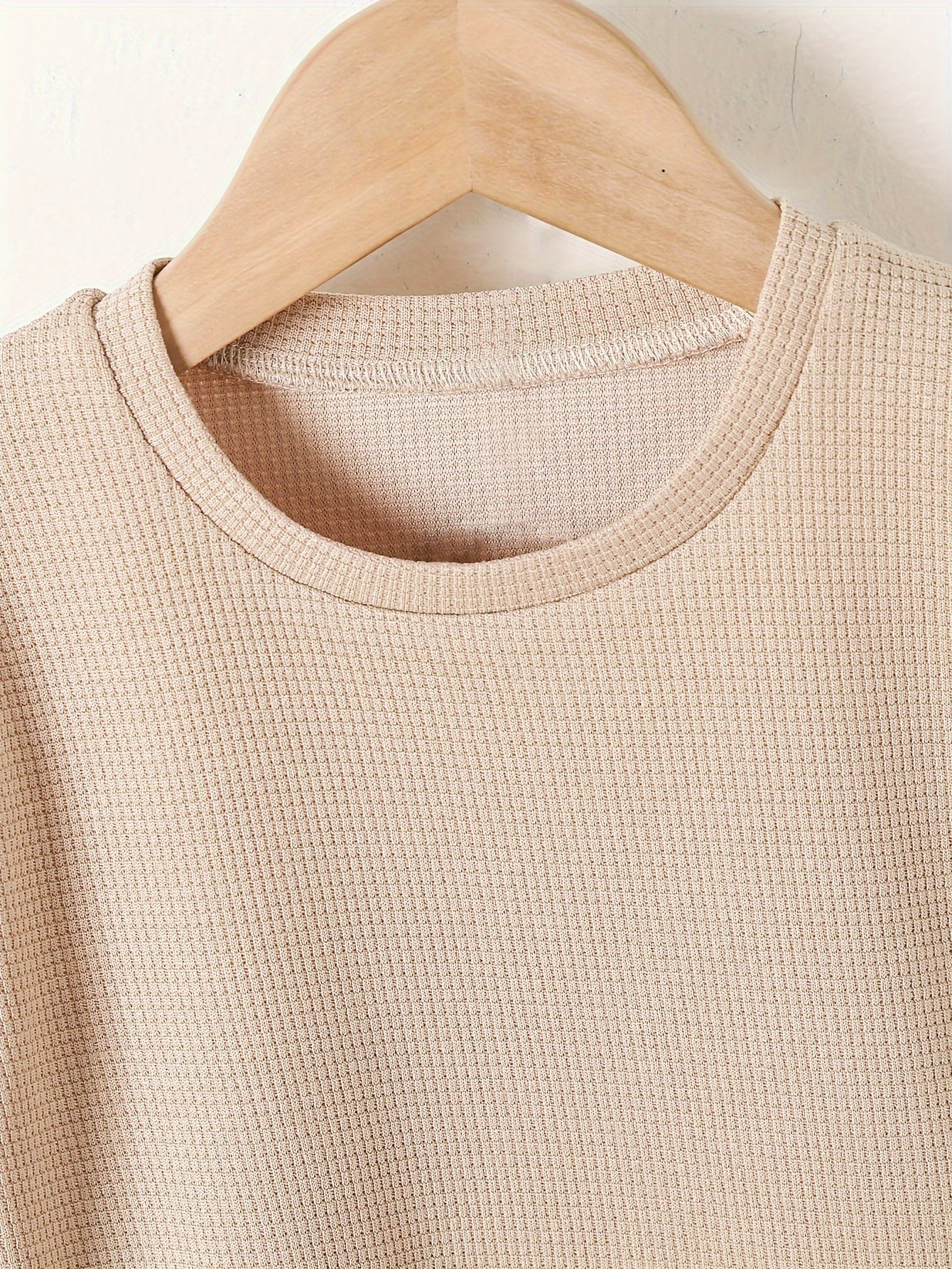 2pcs Boy's Crew Neck T-Shirt & Solid Shorts,