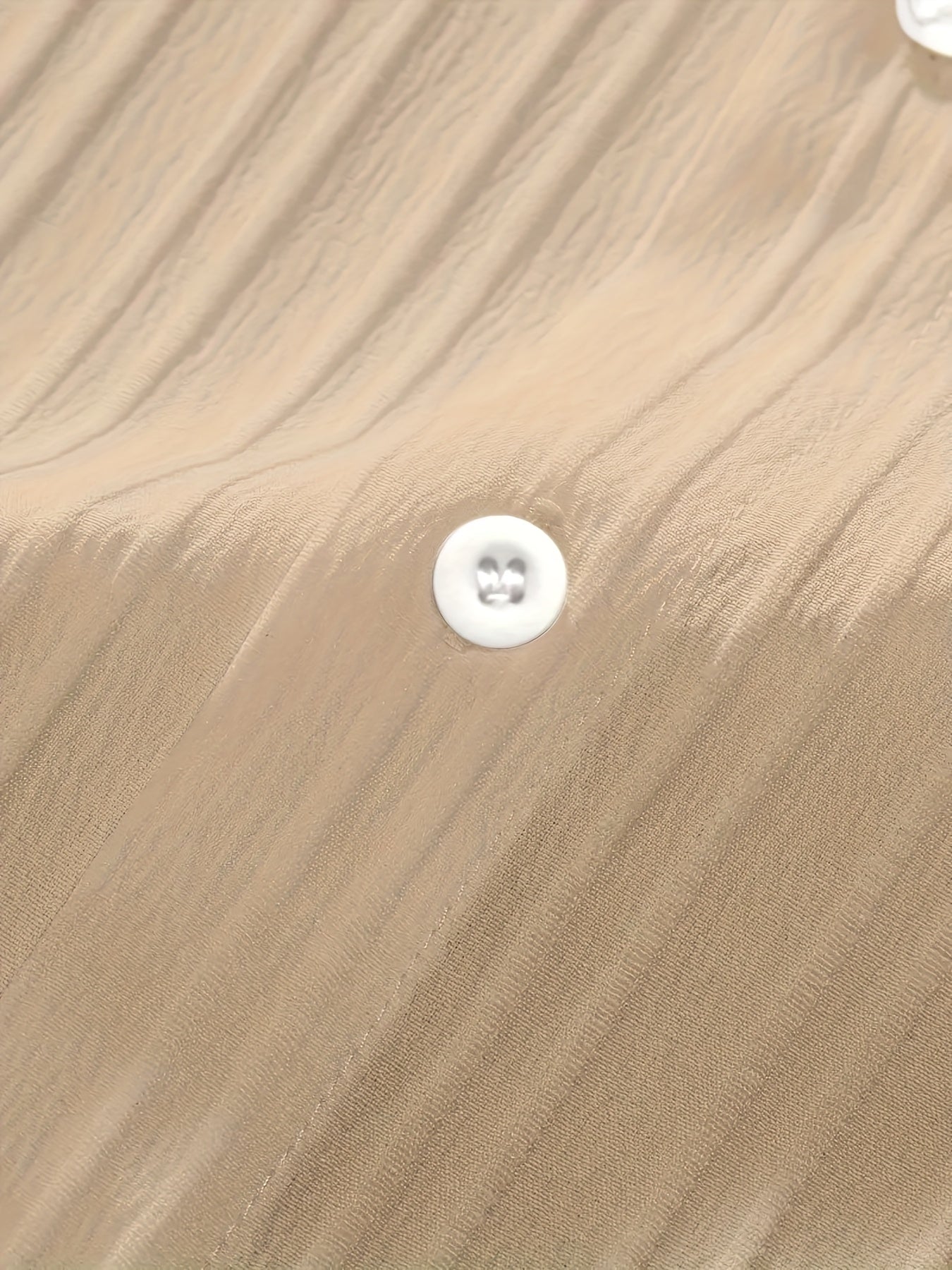 Men's 3pcs Casual Short Sleeve Button-Up Shirts Set .