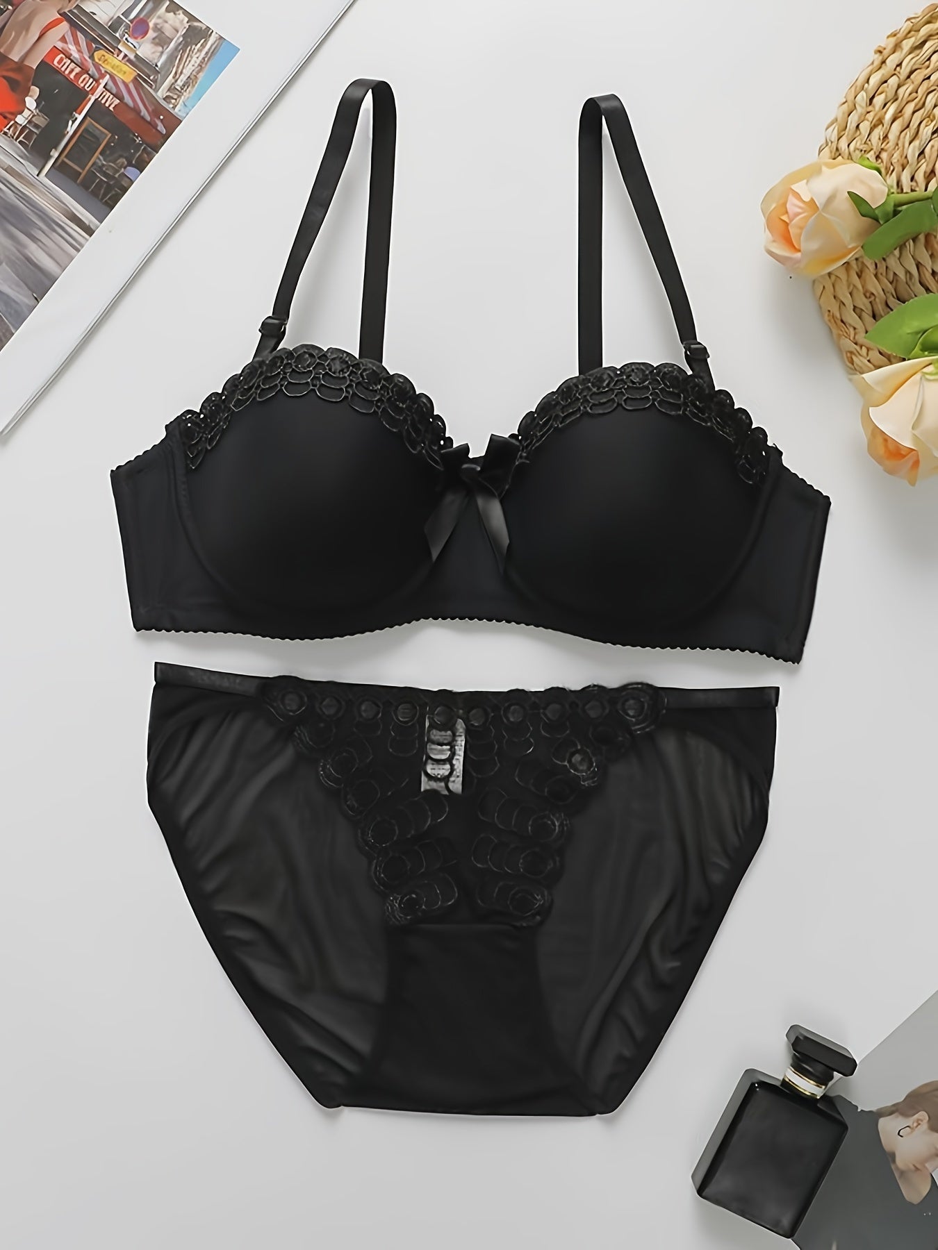 Contrast Lace Bra & Panties, Bow Tie Push Up Bra & Elastic Panties '/MH