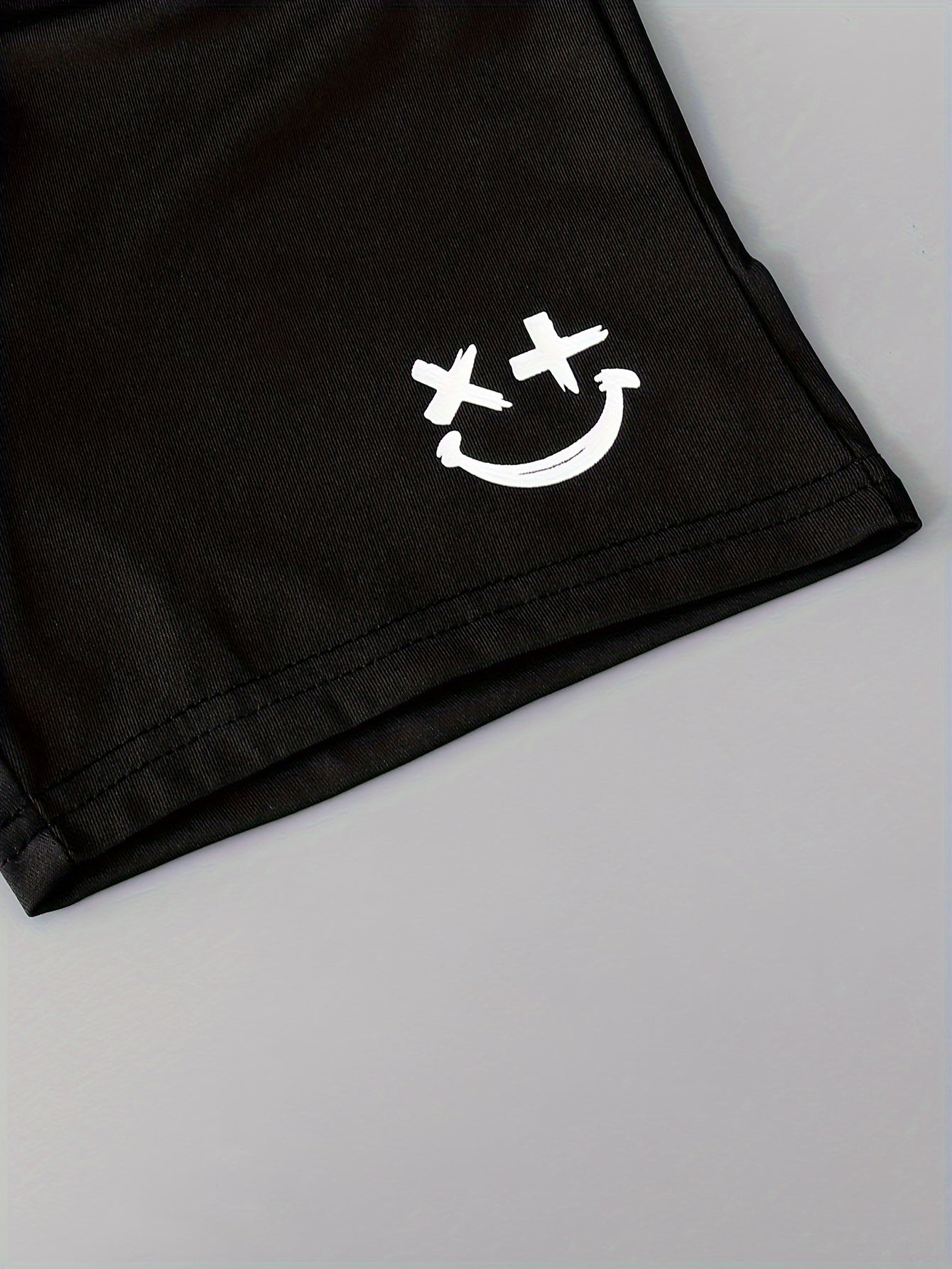 3pcs Boys Casual Solid Short Sleeve T-shirt & Smile Face Print Shorts.