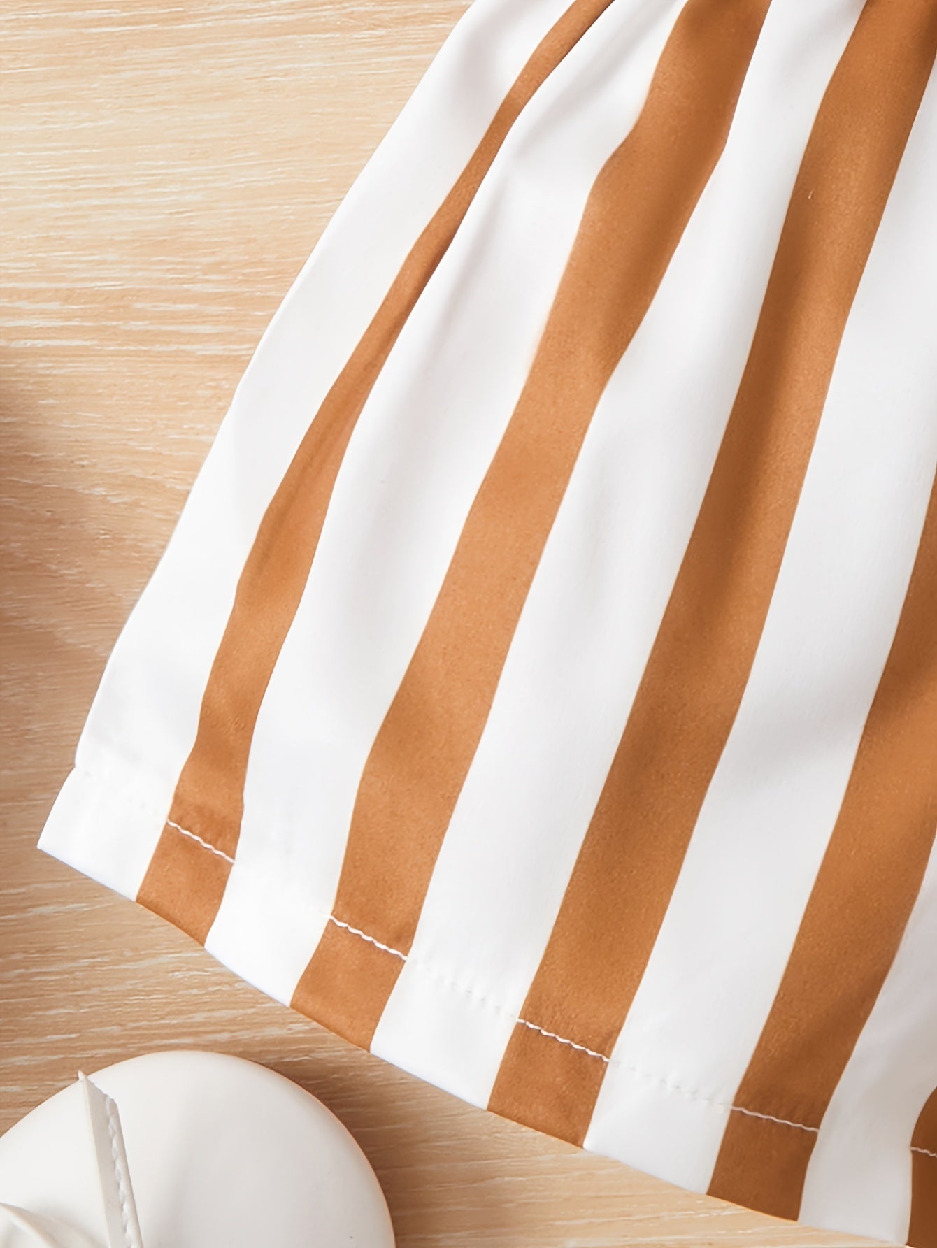 2pcs Baby Girls Solid Twist Fly Sleeve Cotton Top + Striped Bow Shorts Set