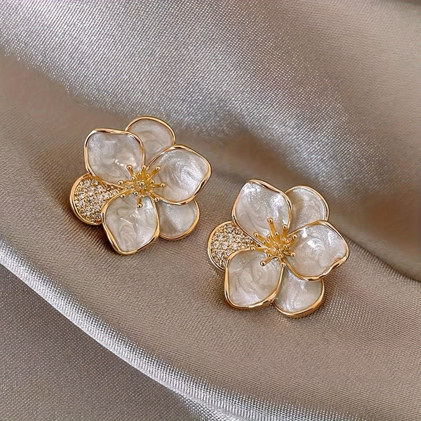 Pretty Sweet Flower Design Stud Earrings Zinc Alloy Jewelry