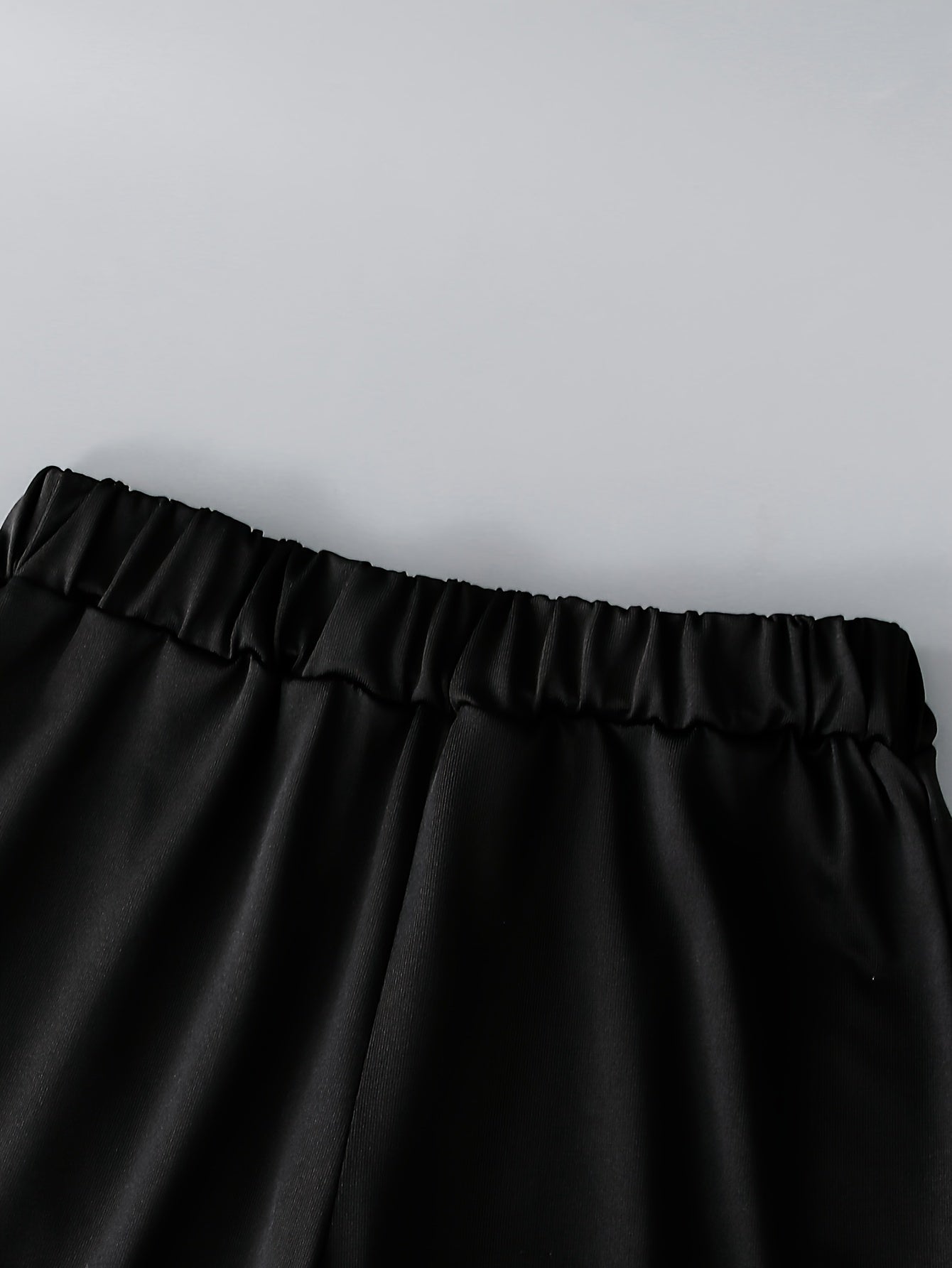 3pcs Boys Casual Solid Short Sleeve T-shirt & Smile Face Print Shorts.