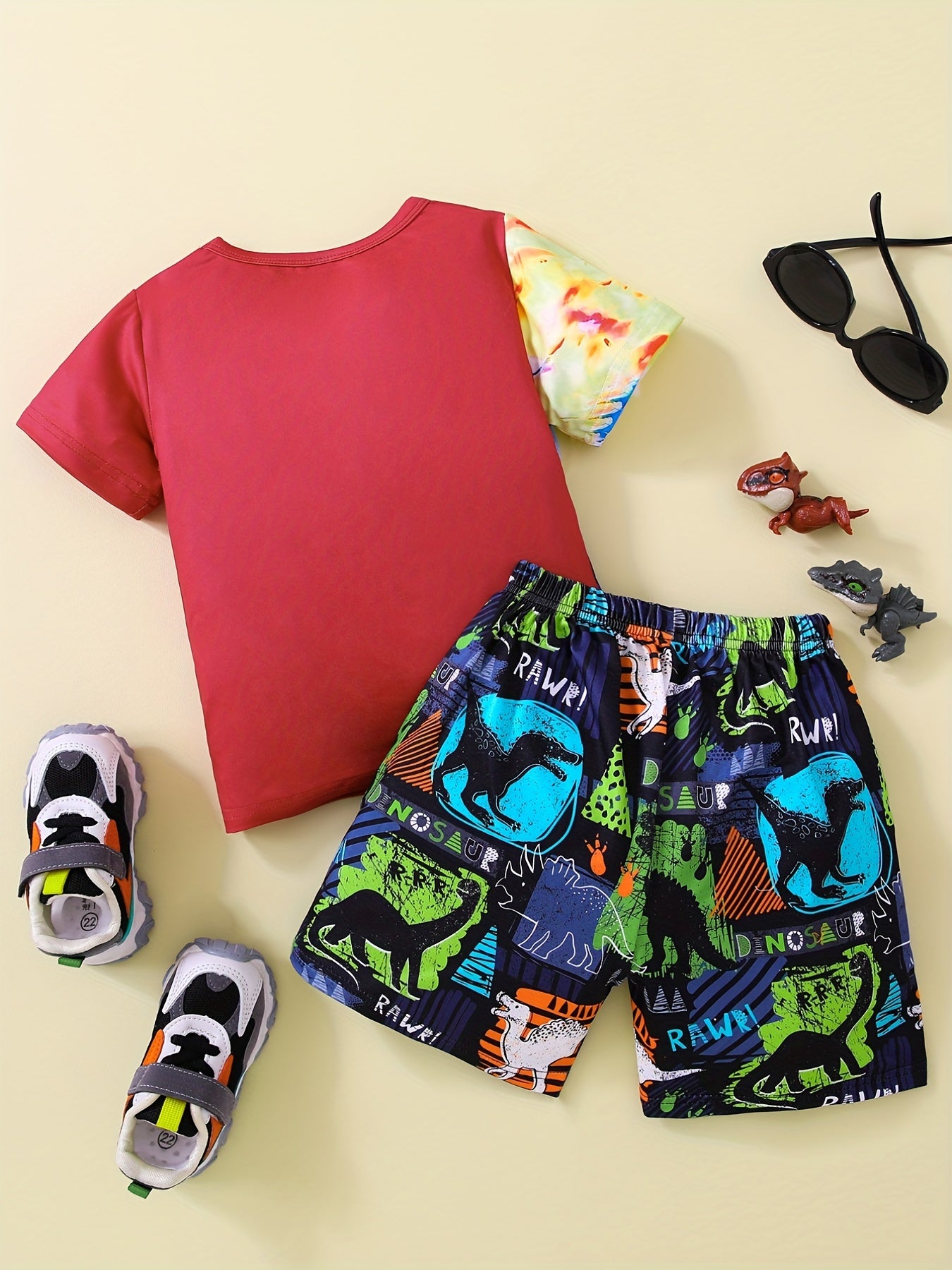 Boys Dinosaur Casual Outfit Round Neck T-shirt.