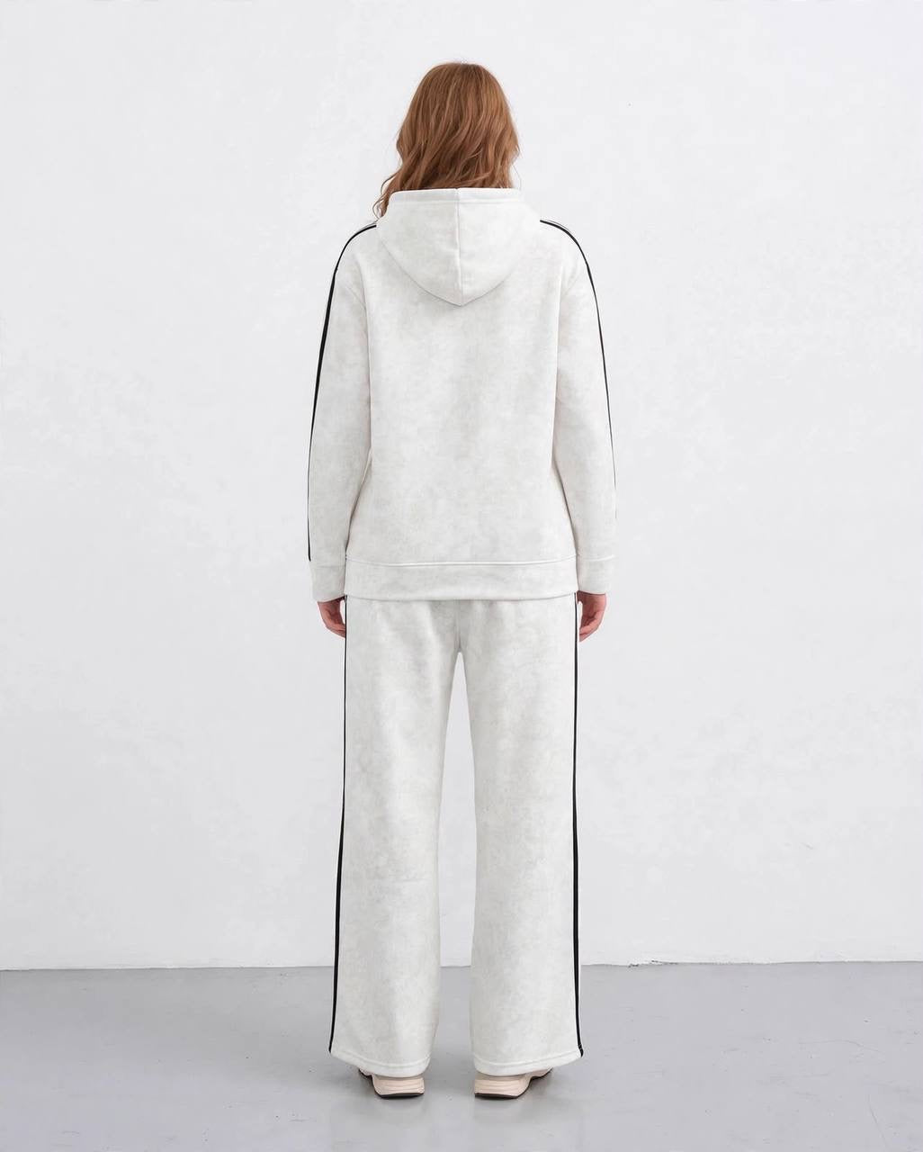 Outline Women’s Tracksuit Set | MH Edition