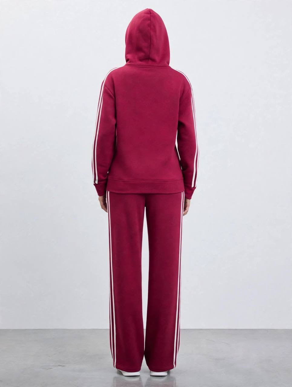 Outline Women’s Tracksuit Set | MH Edition
