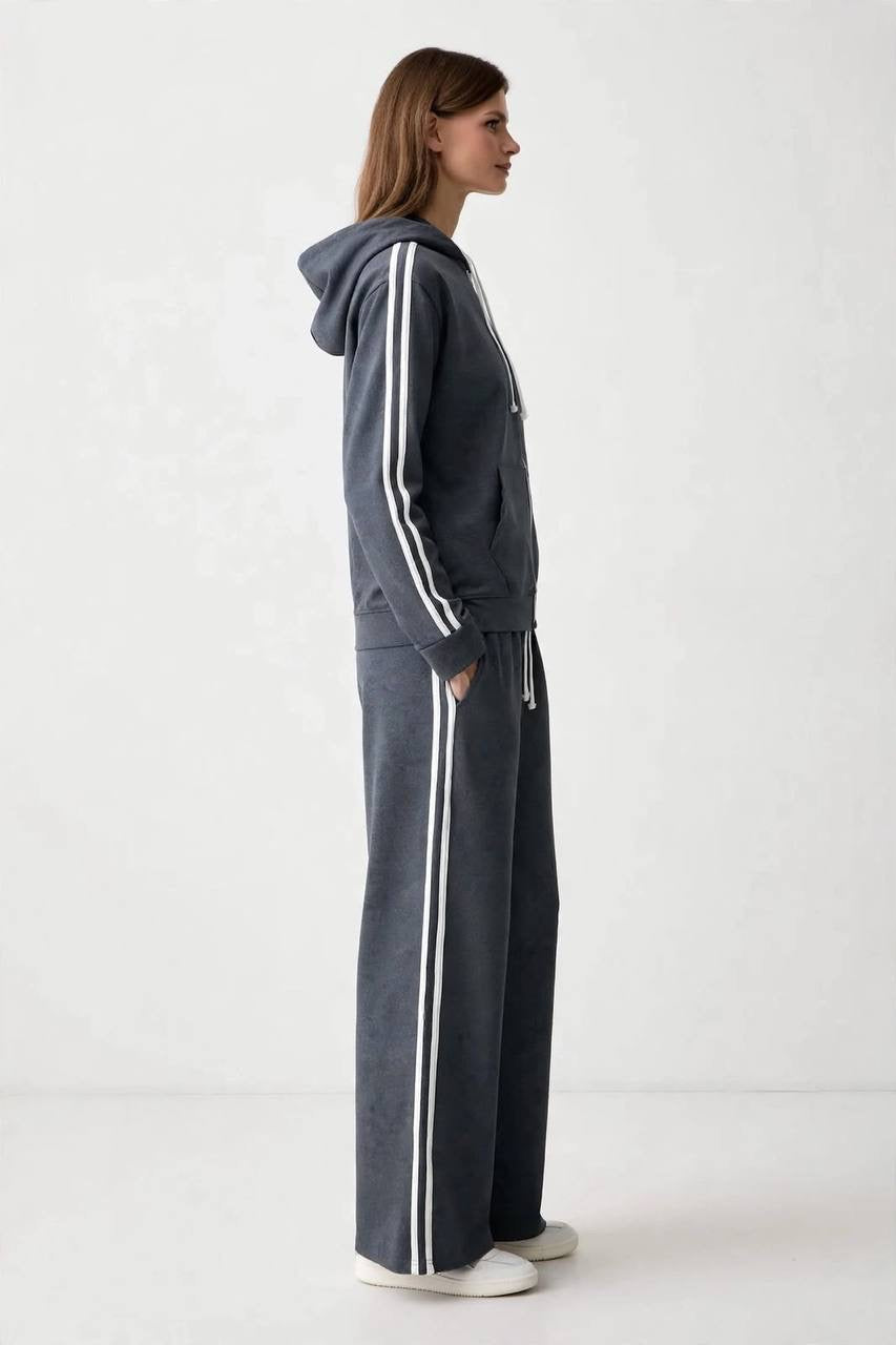 Outline Women’s Tracksuit Set | MH Edition