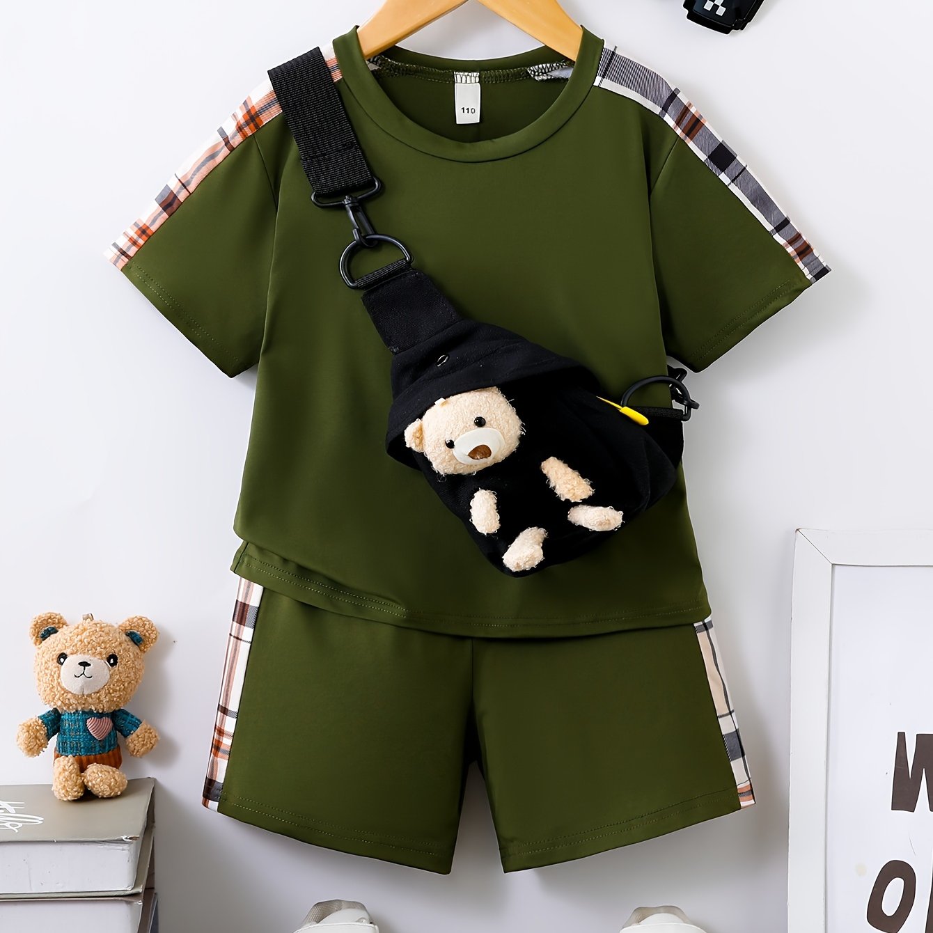 3pcs Boys Casual Solid Short Sleeve T-shirt & Smile Face Print Shorts.