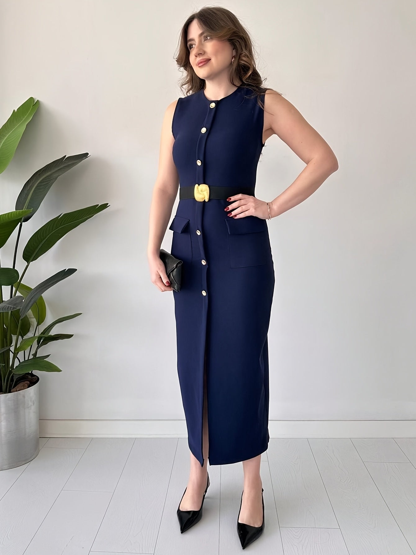 Elegant Women's Black Sleeveless Dress with Waist Belt & Faux Buttons ./MH