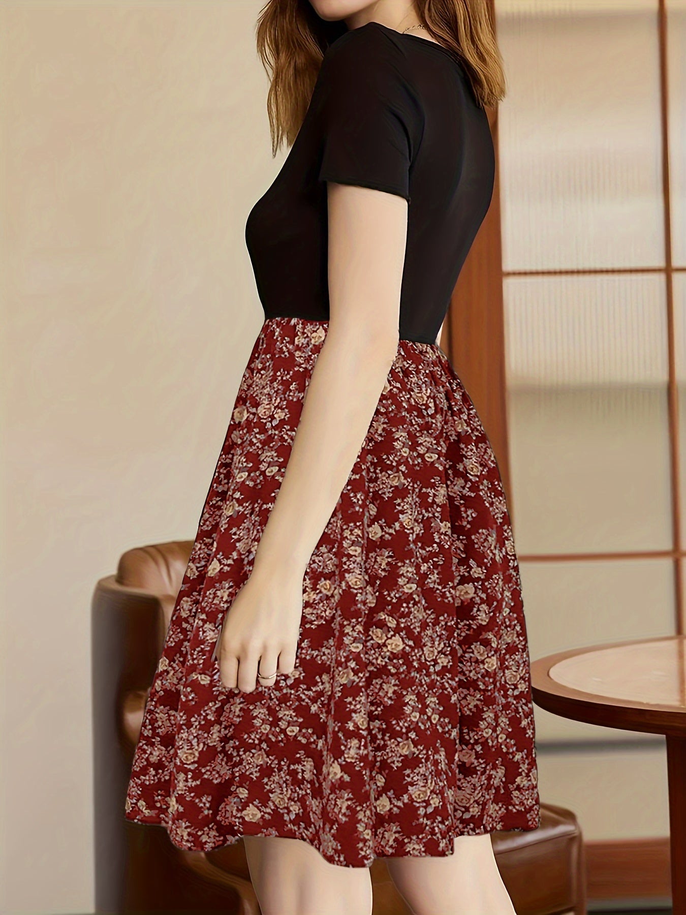 Vibrant Floral Print Crew Neck Dress - Short Sleeve,/MH