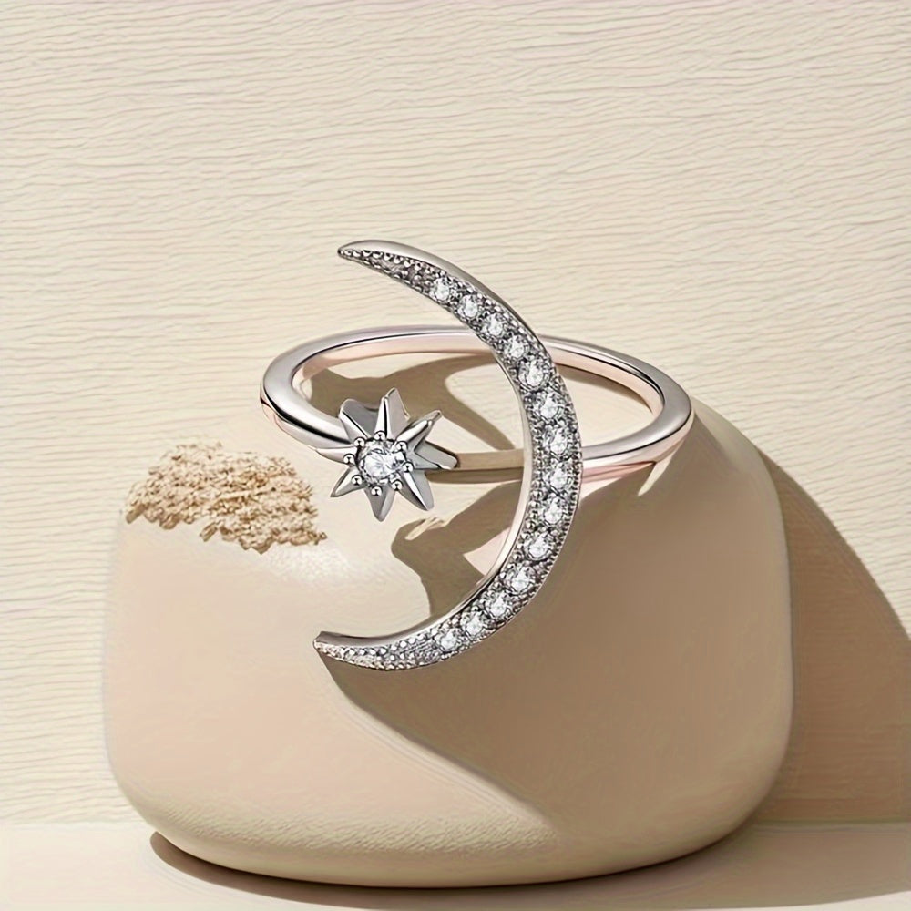 A Minimalist Women'S Ring Made of Zinc Alloy in a Crescent Shape, Gift for Eid, Ramadan
